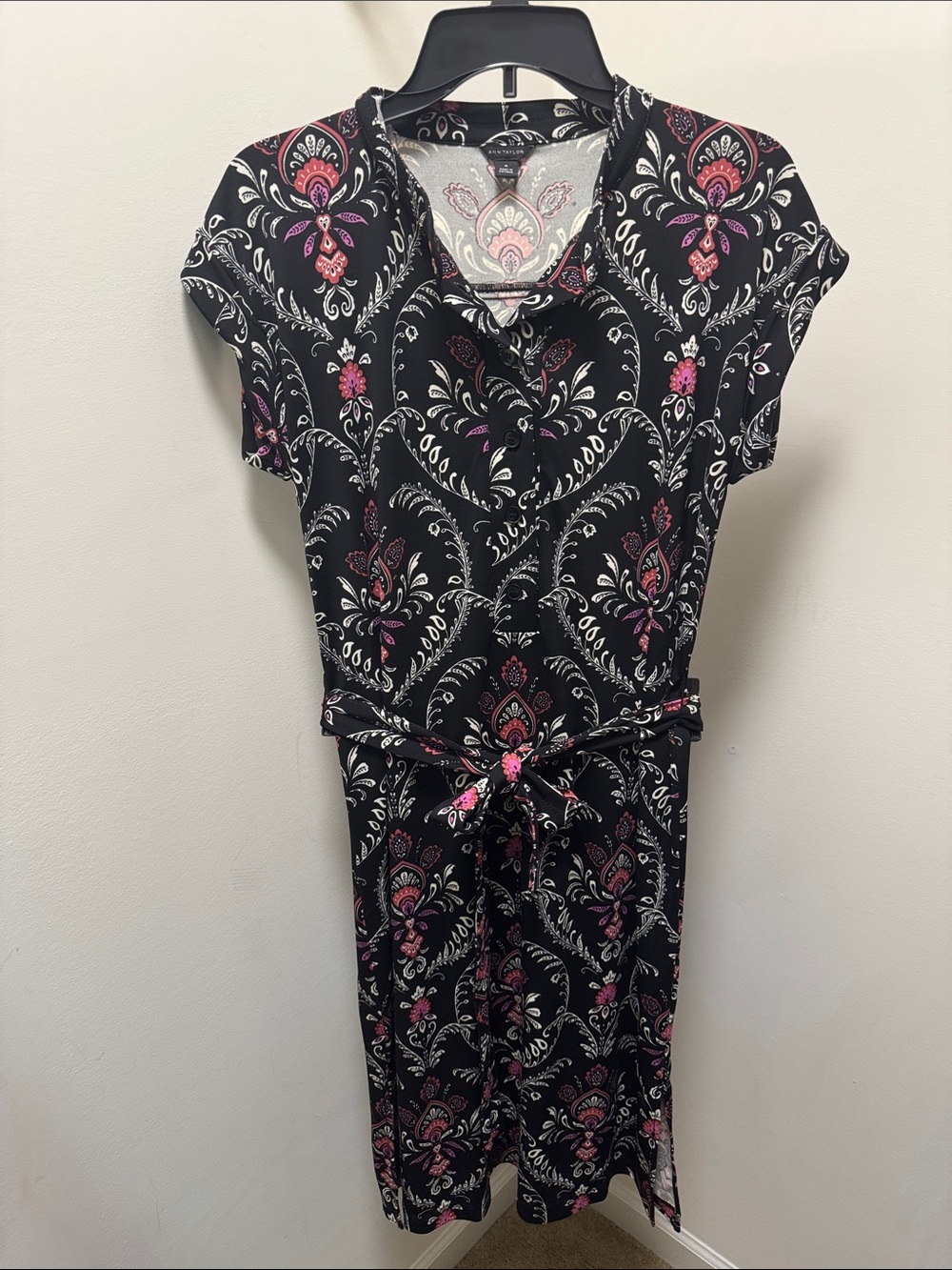 Ann Taylor Black Floral Print Tie-Waist Dress